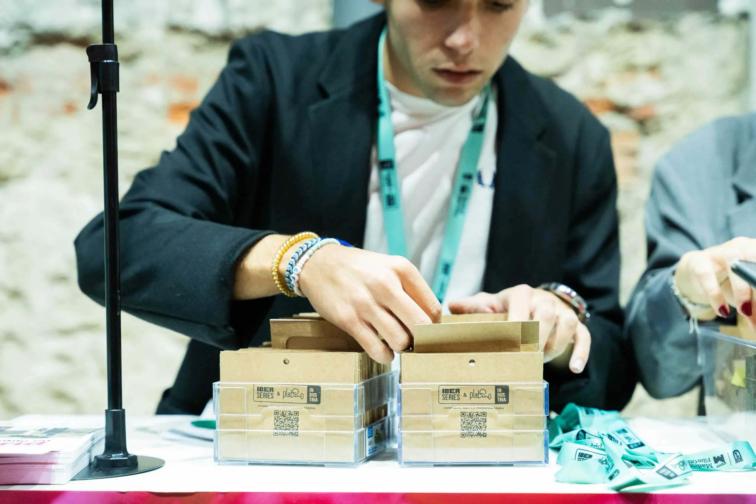 Acreditaciones profesionales y convocatorias pitch