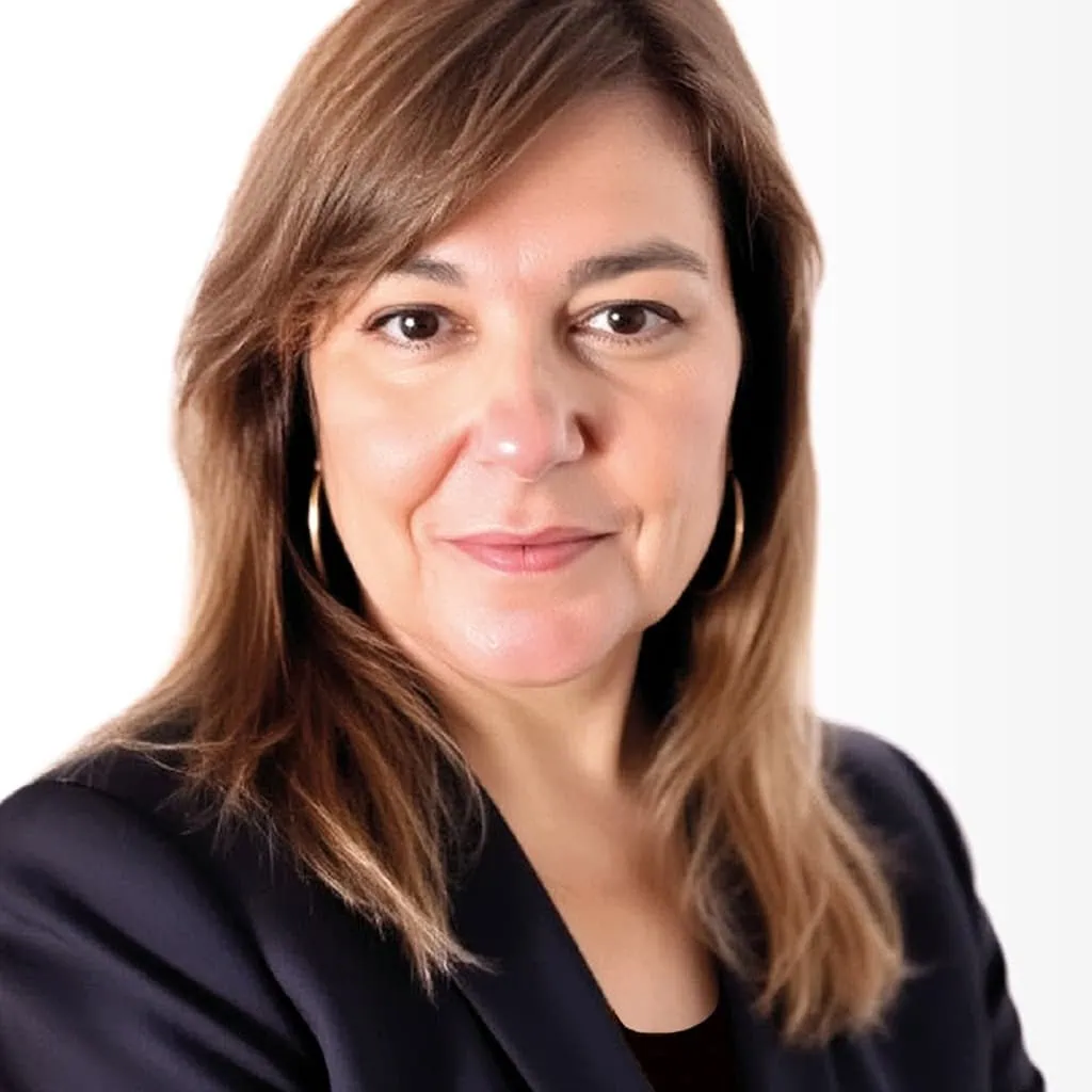 eva-m-baltes-photography-for-communication-purposes-748836-foto-linkedin-mas-chaqueta